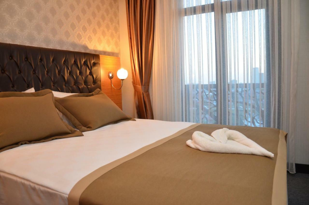 Grand Lark Hotel Adalar Esterno foto